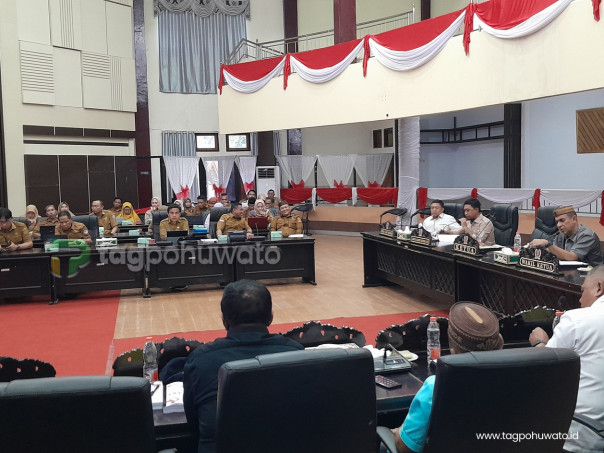 Rapat Pansus DPRD Kabupaten Pohuwato Bersama OPD. (Foto : Istimewa)